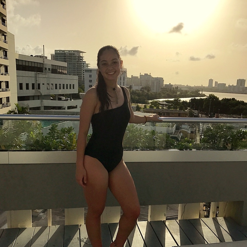 Meet your Posher, Amanda